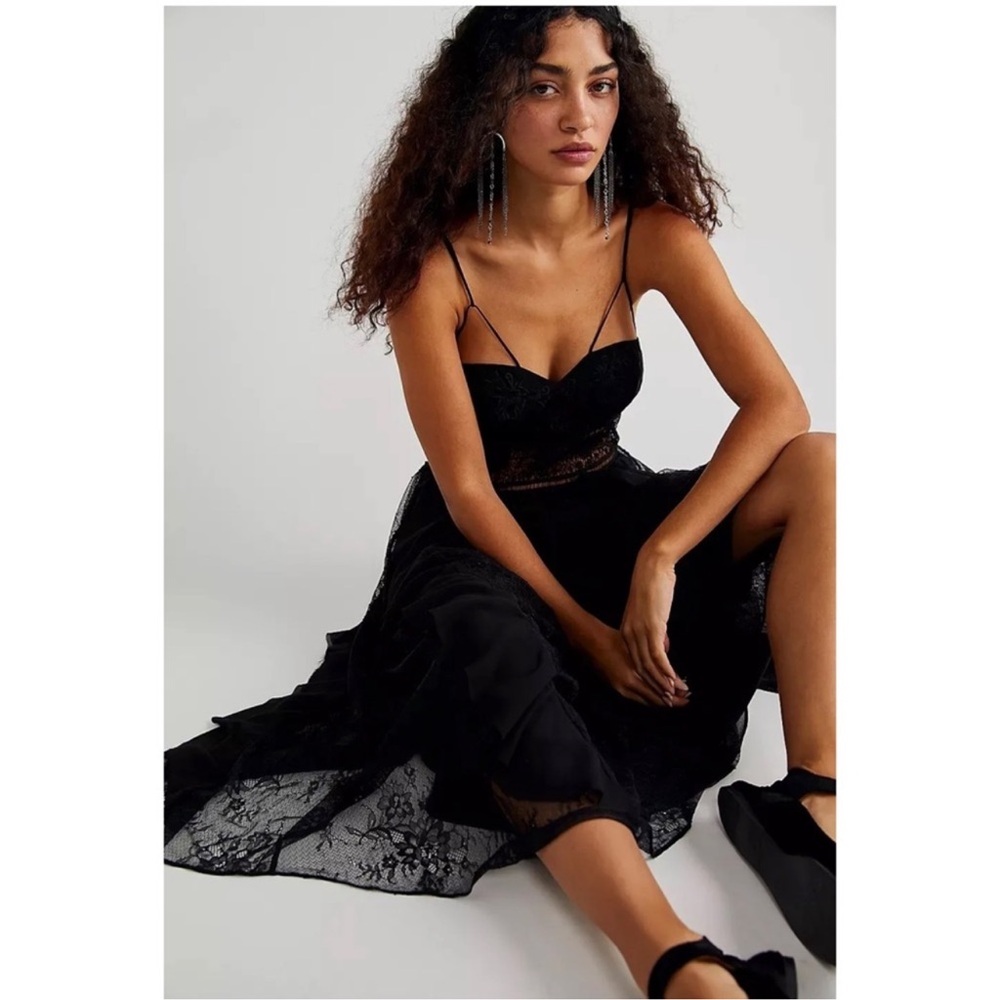FREE PEOPLE BLACK MAGIC MAXI DRESS
NWT MEDIUM - Picture 5 of 9